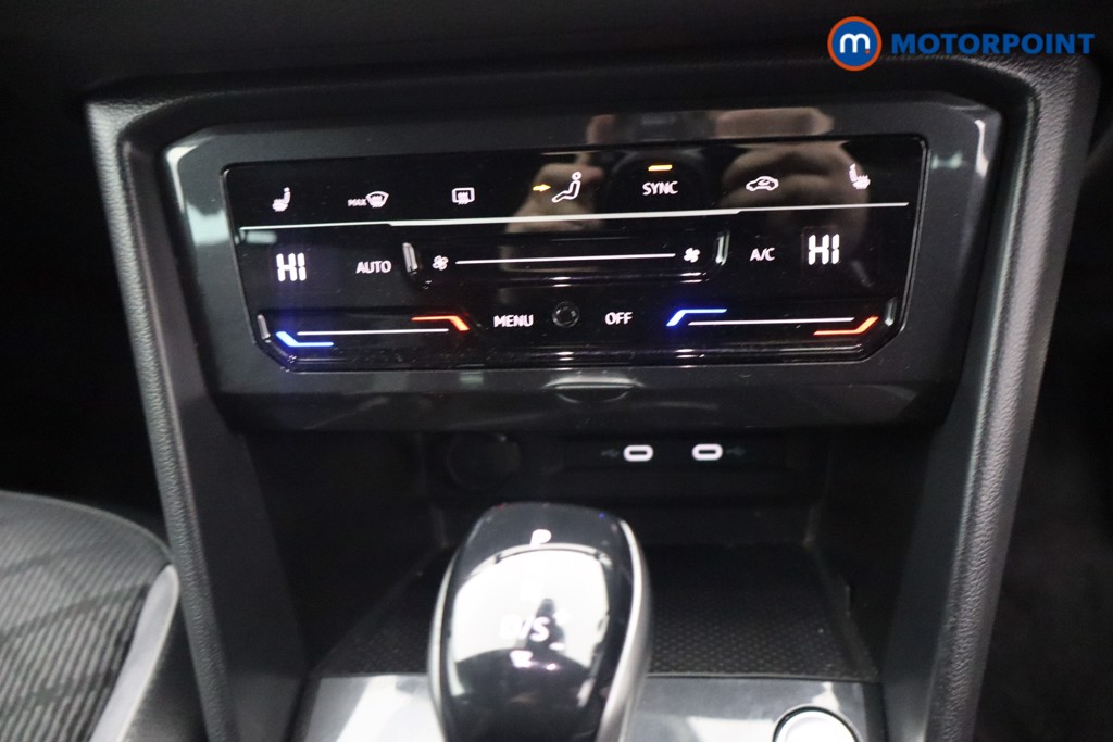 Volkswagen Tiguan R-Line Automatic Petrol SUV - Stock Number (1650407) - 18th supplementary image