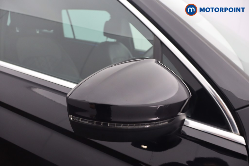 Volkswagen Tiguan R-Line Automatic Petrol SUV - Stock Number (1650407) - 22nd supplementary image