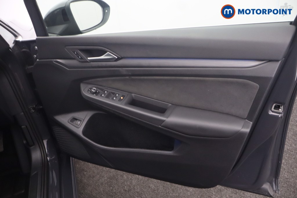 Volkswagen Golf Style Automatic Petrol Plug-In Hybrid Hatchback - Stock Number (1650441) - 24th supplementary image