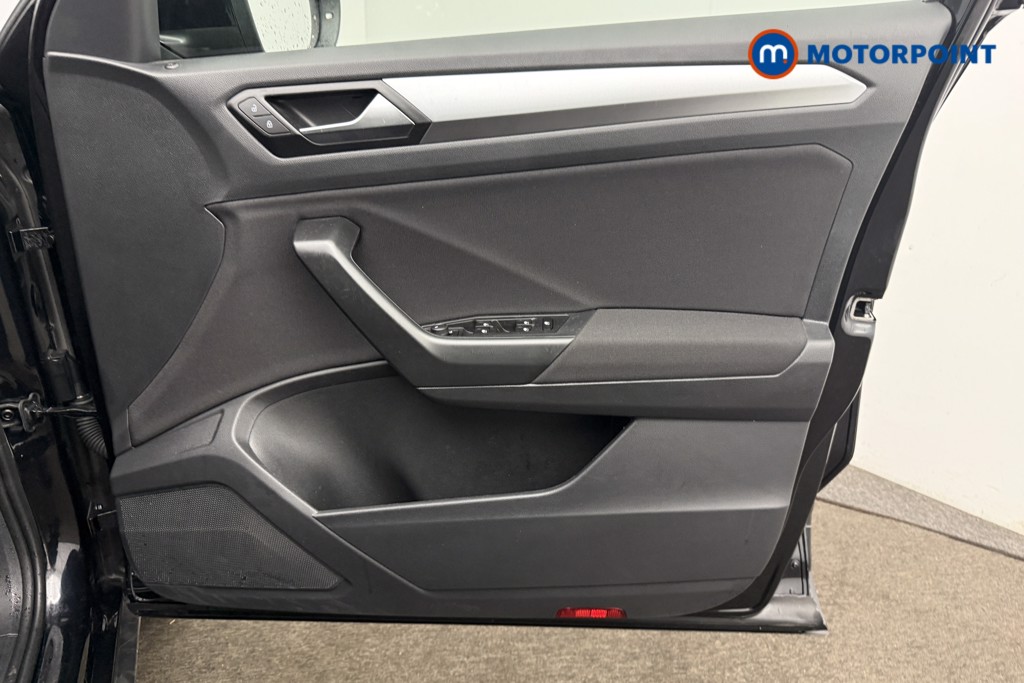 Volkswagen T-Roc Life Automatic Petrol SUV - Stock Number (1650542) - 2nd supplementary image