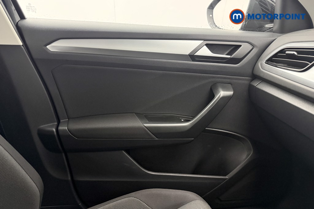 Volkswagen T-Roc Life Automatic Petrol SUV - Stock Number (1650542) - 14th supplementary image