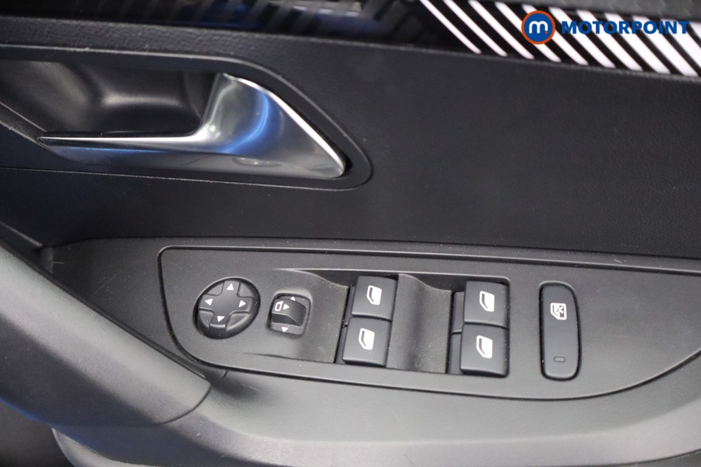 Peugeot 2008 Allure Manual Petrol SUV - Stock Number (1650711) - 11th supplementary image