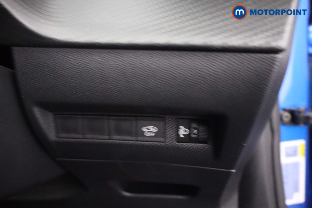 Peugeot 2008 Allure Manual Petrol SUV - Stock Number (1650711) - 13th supplementary image