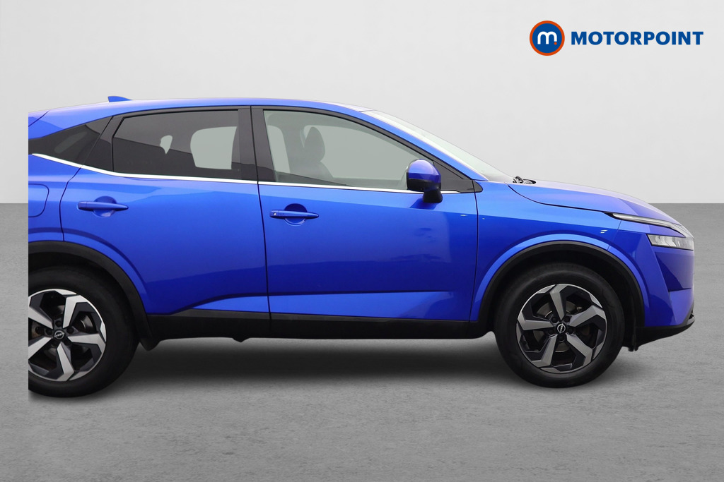 Nissan Qashqai N-Connecta Manual Petrol SUV - Stock Number (1651269) - Drivers side