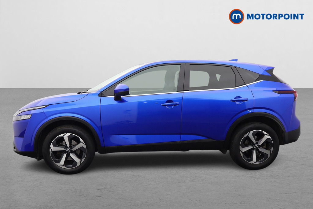 Nissan Qashqai N-Connecta Manual Petrol SUV - Stock Number (1651269) - Passenger side
