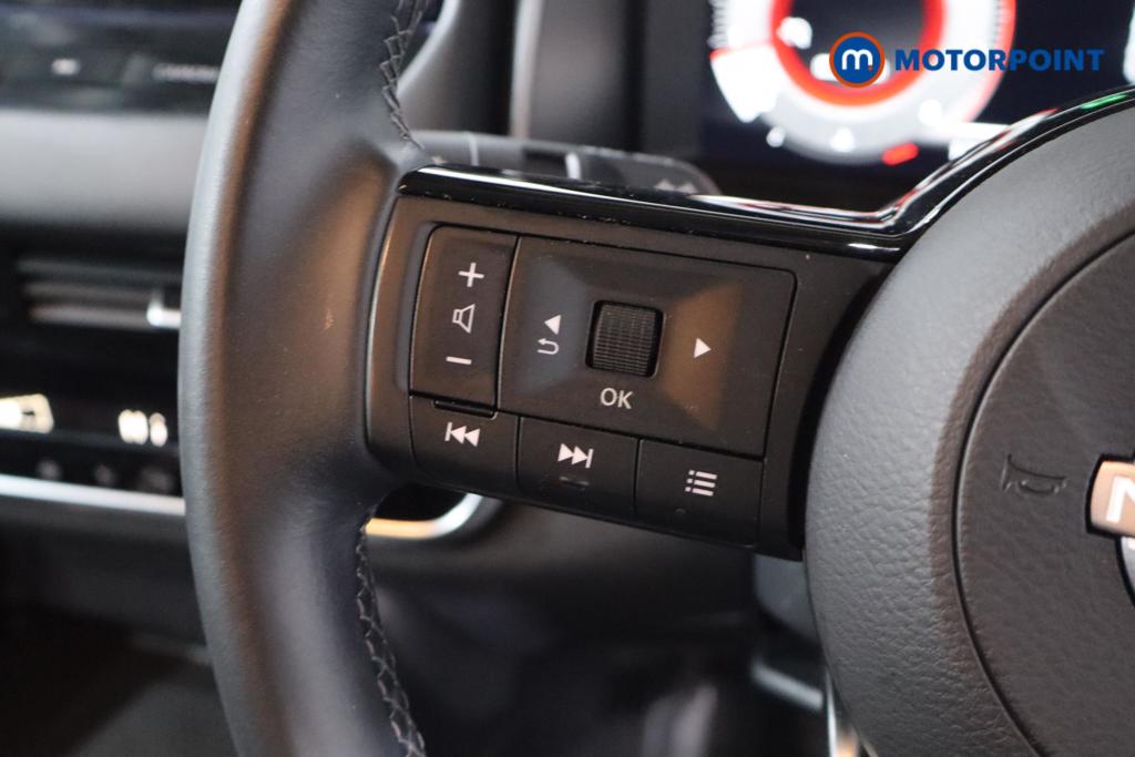 Nissan Qashqai N-Connecta Manual Petrol SUV - Stock Number (1651281) - 4th supplementary image