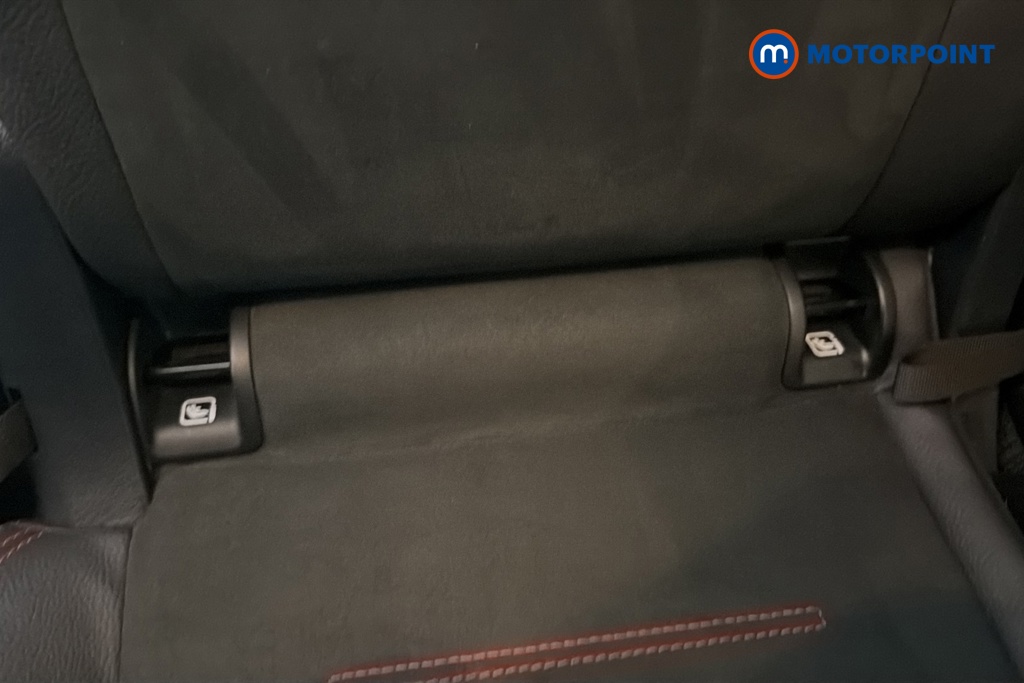 Mercedes-Benz GLB Amg Line Automatic Diesel SUV - Stock Number (1651571) - 27th supplementary image