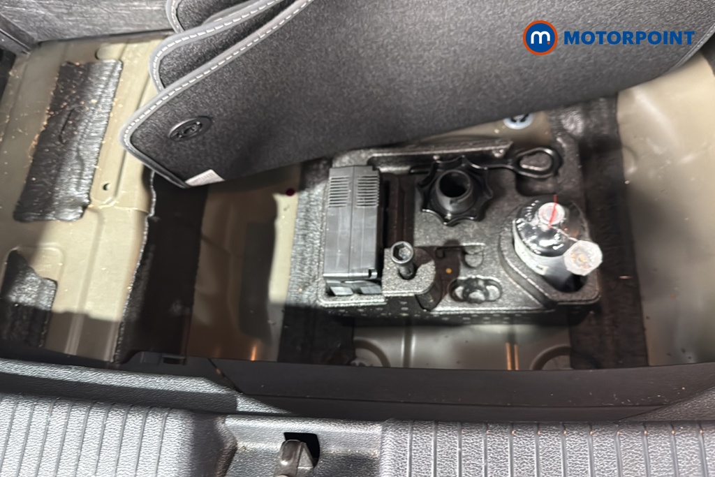 Volkswagen T-Cross SEL Manual Petrol SUV - Stock Number (1651635) - 33rd supplementary image
