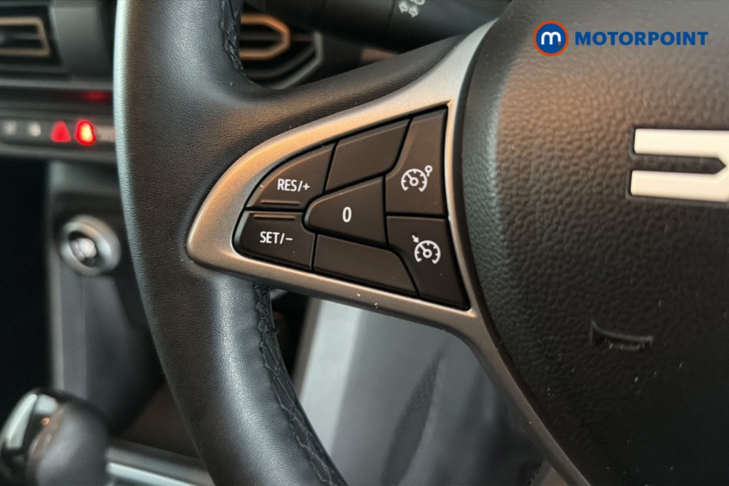Dacia Jogger Extreme Automatic Petrol-Electric Hybrid People Carrier - Stock Number (1651758) - 4th supplementary image