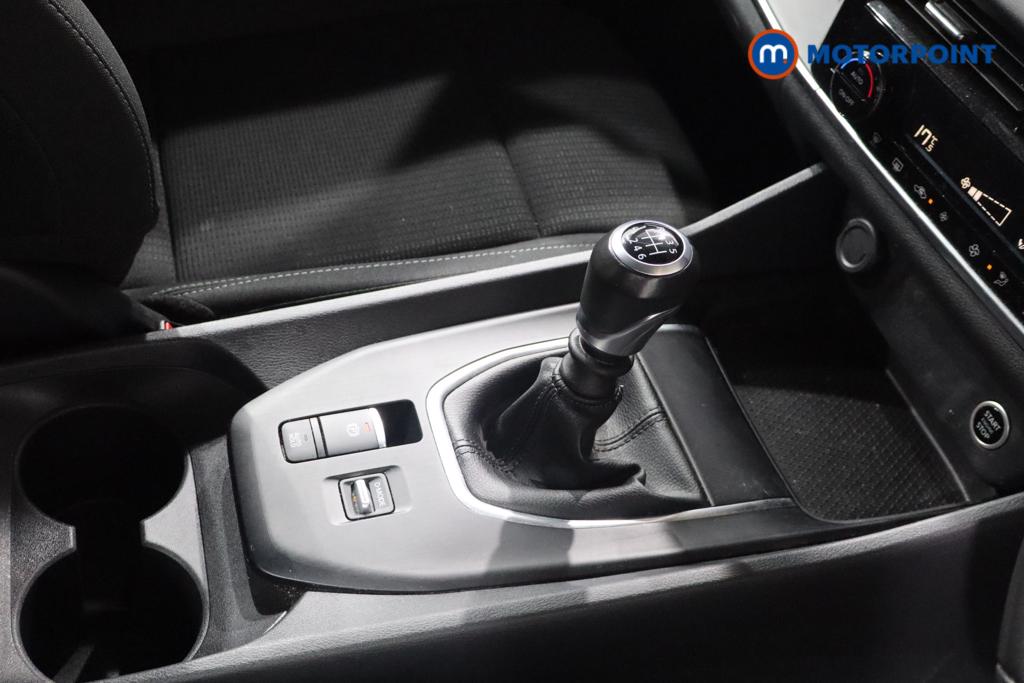 Nissan Qashqai Acenta Premium Manual Petrol SUV - Stock Number (1651813) - 9th supplementary image