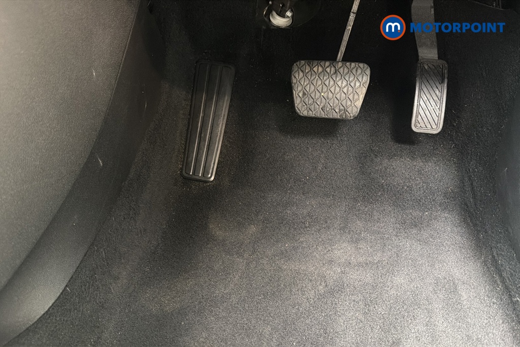 Ford Fiesta Titanium Automatic Petrol Hatchback - Stock Number (1651818) - 24th supplementary image