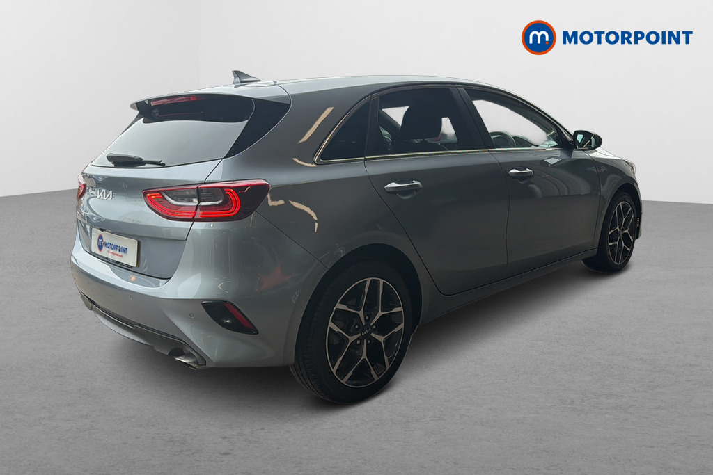 KIA Ceed 3 Manual Petrol Hatchback - Stock Number (1651974) - Passenger side rear corner
