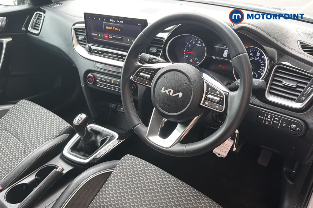 KIA Ceed 3 Manual Petrol Hatchback - Stock Number (1651974) - 1st supplementary image