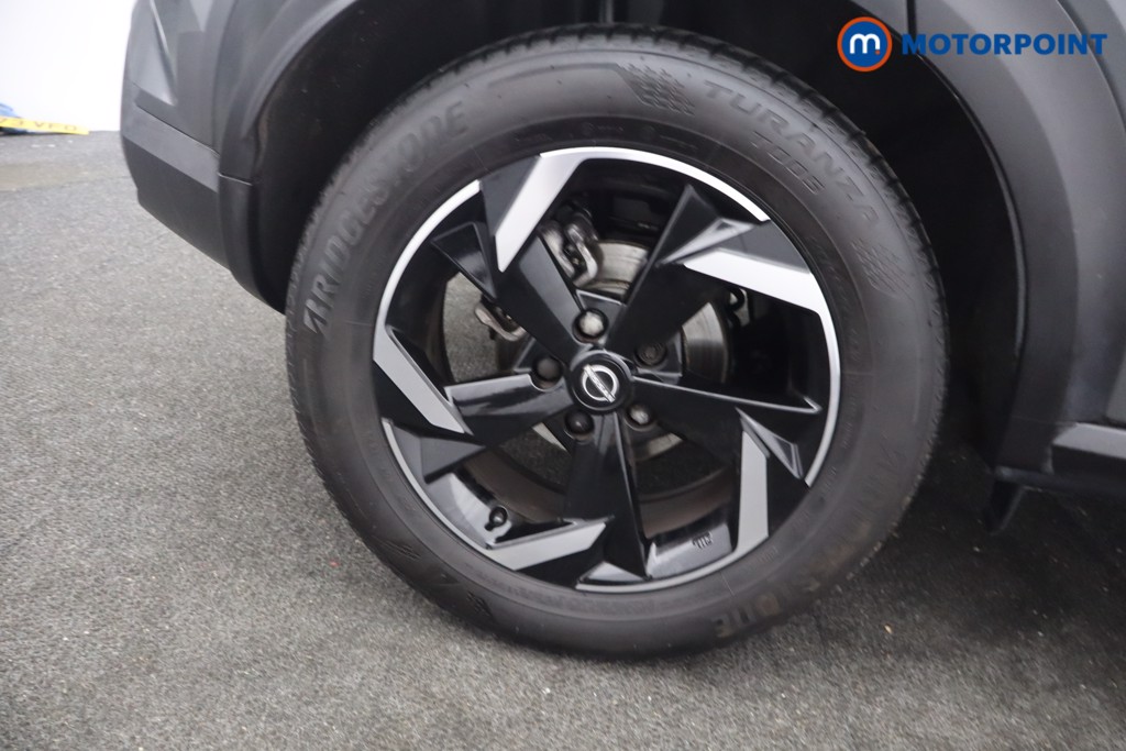 Nissan Juke N-Connecta Automatic Petrol-Electric Hybrid SUV - Stock Number (1652219) - 8th supplementary image