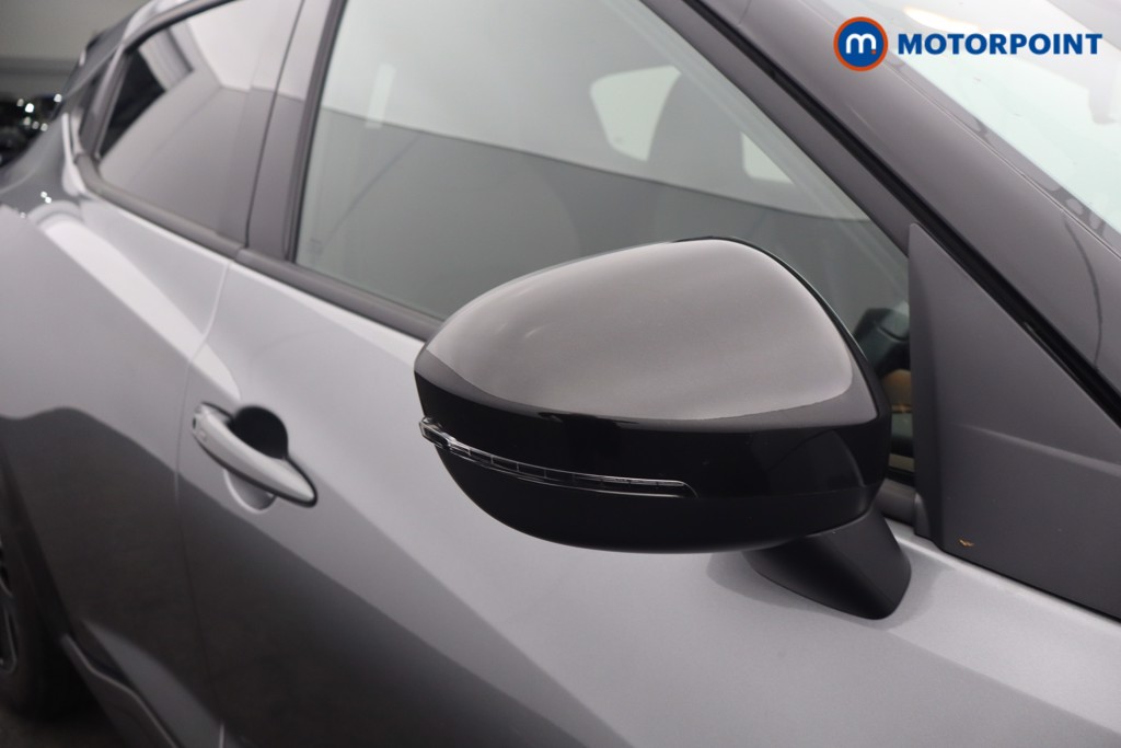 Nissan Juke N-Connecta Automatic Petrol-Electric Hybrid SUV - Stock Number (1652219) - 23rd supplementary image