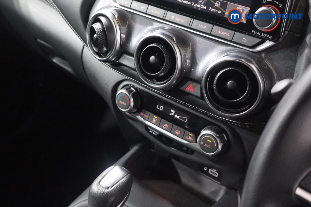 Nissan Juke N-Connecta Automatic Petrol SUV - Stock Number (1652382) - 7th supplementary image