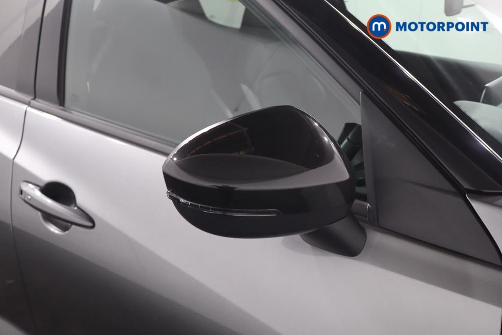 Nissan Juke N-Connecta Automatic Petrol SUV - Stock Number (1652382) - 12th supplementary image