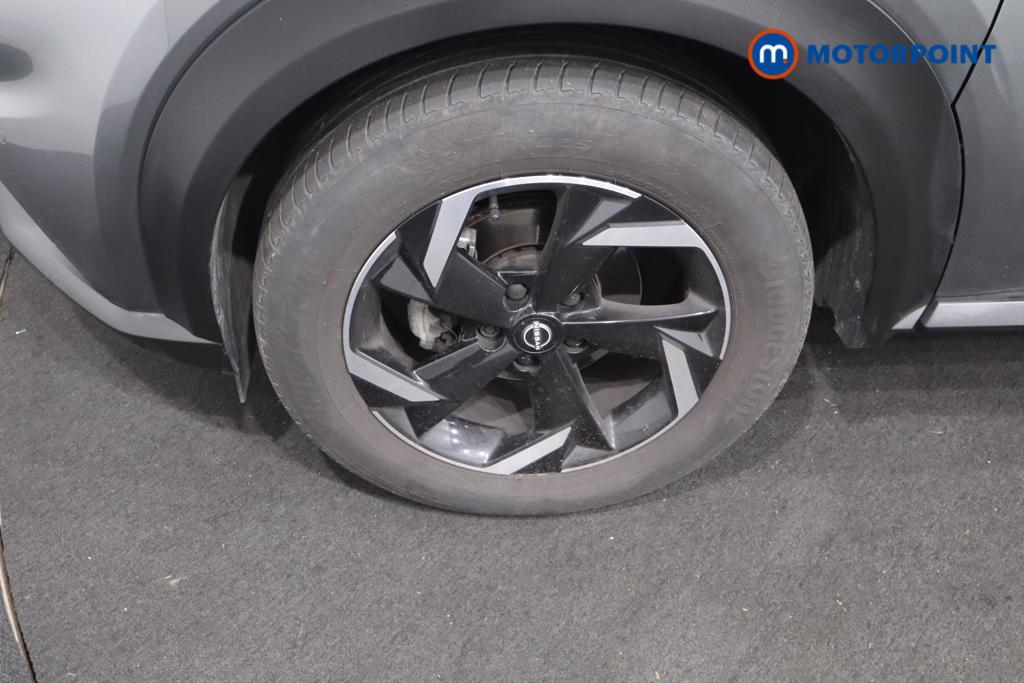 Nissan Juke N-Connecta Automatic Petrol SUV - Stock Number (1652382) - 21st supplementary image