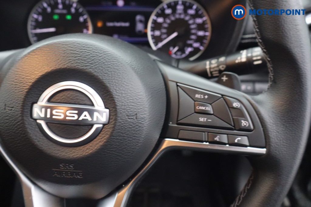 Nissan Juke N-Connecta Automatic Petrol SUV - Stock Number (1652384) - 5th supplementary image