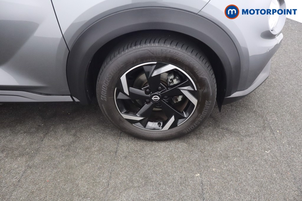 Nissan Juke N-Connecta Automatic Petrol SUV - Stock Number (1652384) - 19th supplementary image