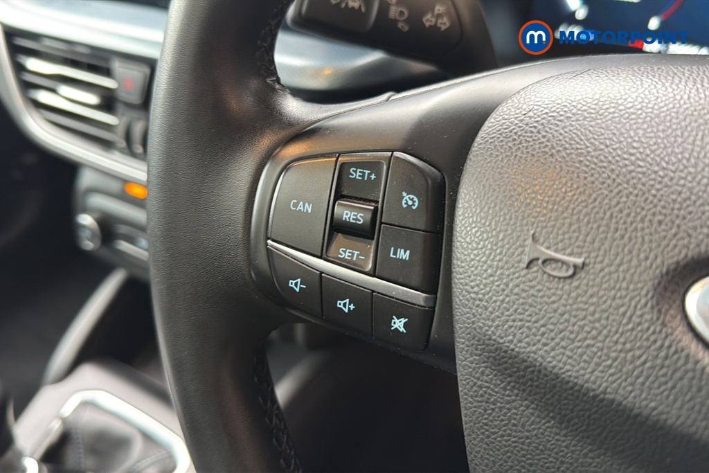 Ford Focus Active X Manual Petrol Hatchback - Stock Number (1652860) - 4th supplementary image