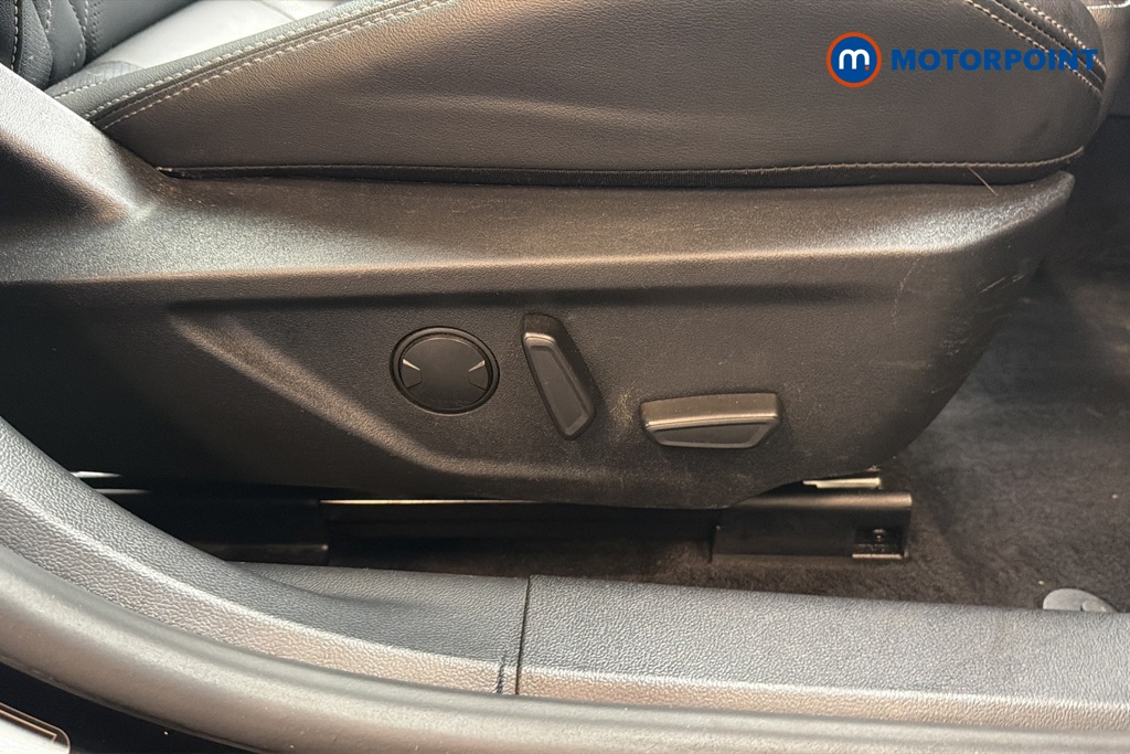 Ford Focus Active X Manual Petrol Hatchback - Stock Number (1652860) - 23rd supplementary image