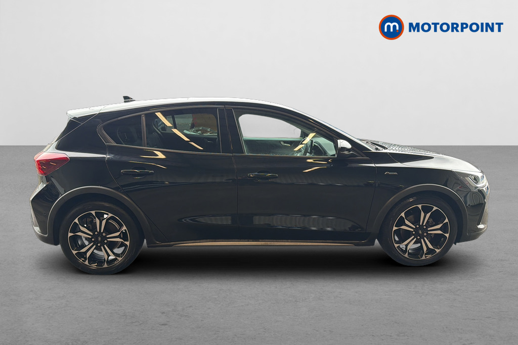 Ford Focus Active X Manual Petrol Hatchback - Stock Number (1652860) - Passenger side