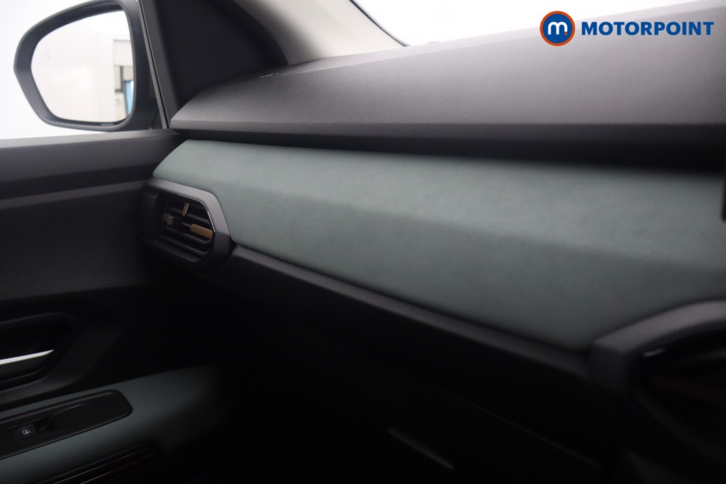 Dacia Jogger Extreme Automatic Petrol-Electric Hybrid People Carrier - Stock Number (1653115) - 10th supplementary image
