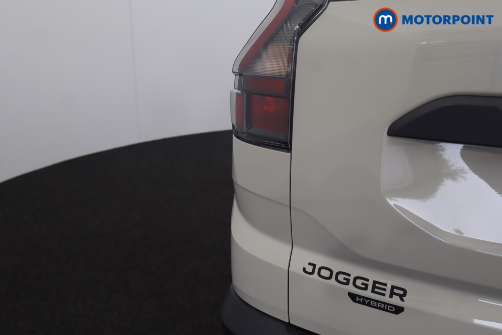 Dacia Jogger Extreme Automatic Petrol-Electric Hybrid People Carrier - Stock Number (1653115) - 37th supplementary image