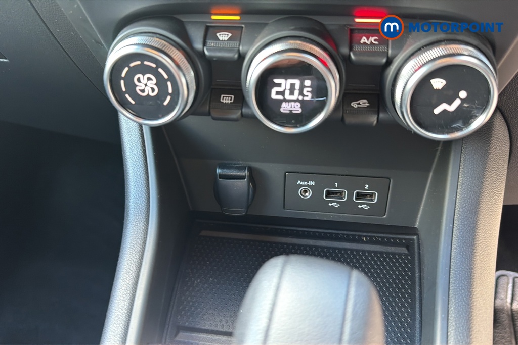 Renault Captur Rive Gauche Automatic Petrol-Electric Hybrid SUV - Stock Number (1630548) - 12th supplementary image