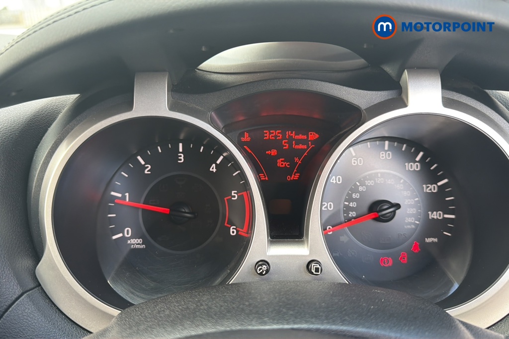 Nissan Juke Tekna Manual Diesel SUV - Stock Number (1633893) - 7th supplementary image