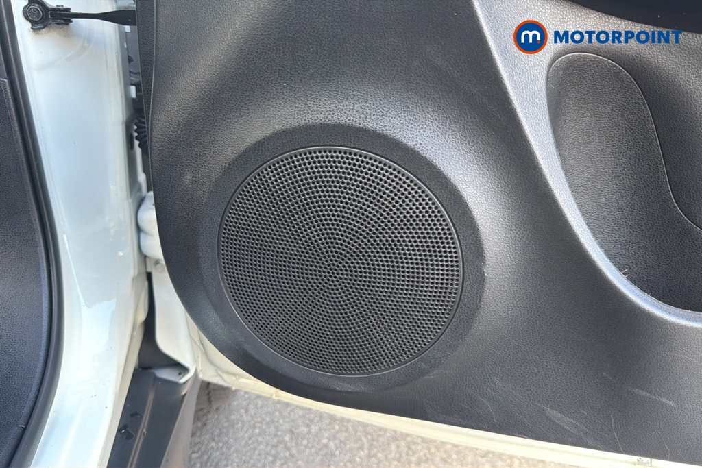 Nissan Juke Tekna Manual Diesel SUV - Stock Number (1633893) - 21st supplementary image