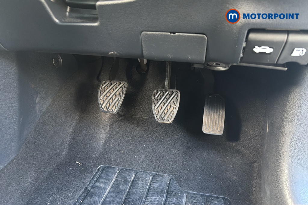 Nissan Juke Tekna Manual Diesel SUV - Stock Number (1633893) - 24th supplementary image