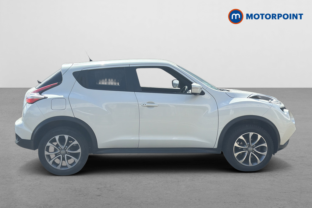 Nissan Juke Tekna Manual Diesel SUV - Stock Number (1633893) - Passenger side
