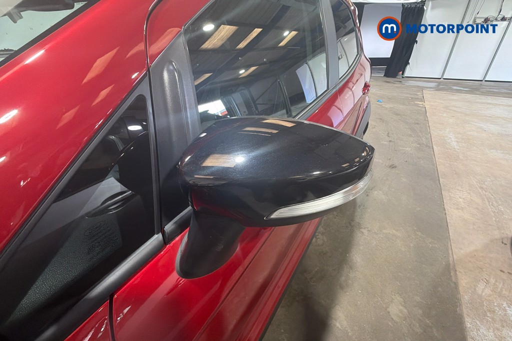 Ford Ecosport Active Manual Petrol SUV - Stock Number (1635116) - 43rd supplementary image