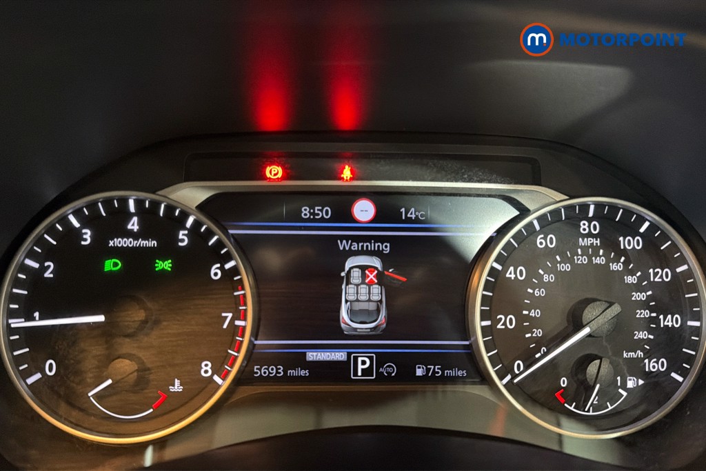 Nissan Juke Tekna-Plus Automatic Petrol SUV - Stock Number (1636609) - 8th supplementary image