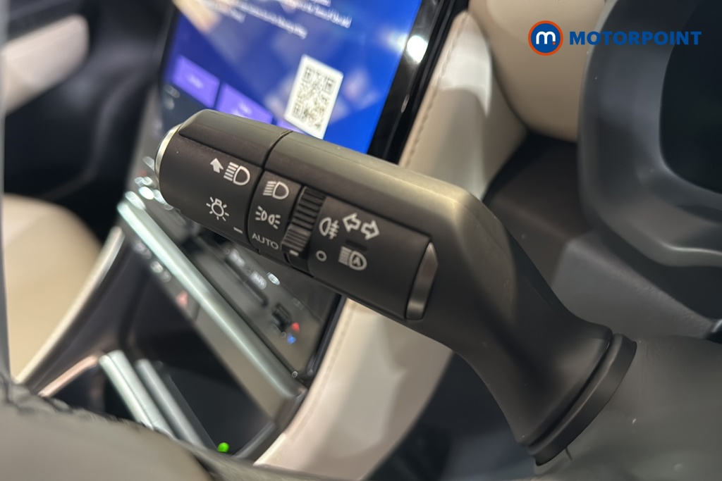 Lexus LBX Premium Plus Automatic Petrol-Electric Hybrid SUV - Stock Number (1636914) - 5th supplementary image
