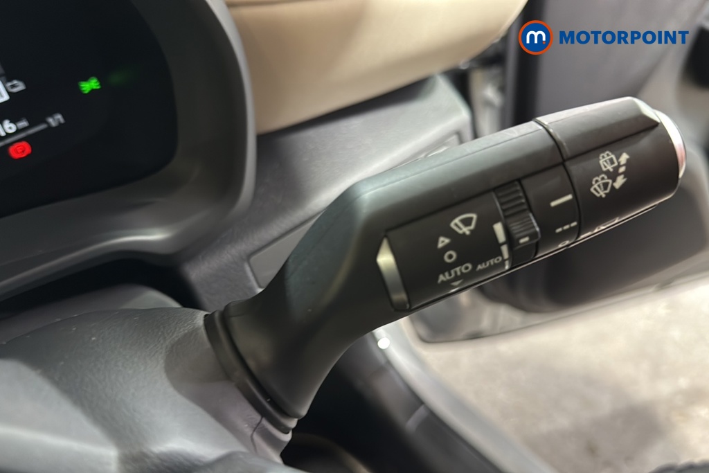 Lexus LBX Premium Plus Automatic Petrol-Electric Hybrid SUV - Stock Number (1636914) - 6th supplementary image