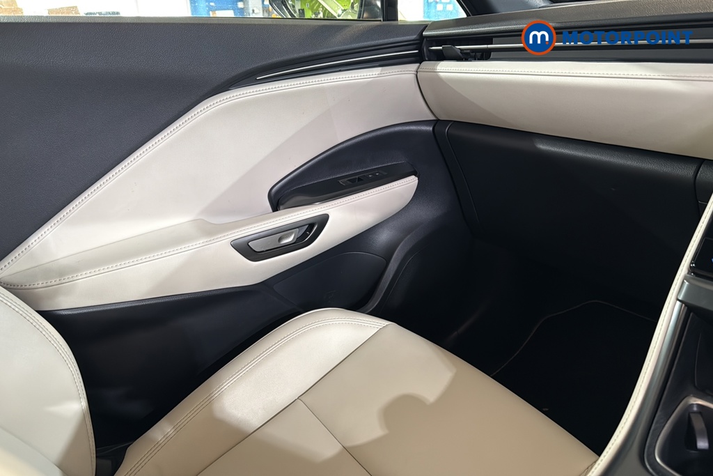 Lexus LBX Premium Plus Automatic Petrol-Electric Hybrid SUV - Stock Number (1636914) - 10th supplementary image