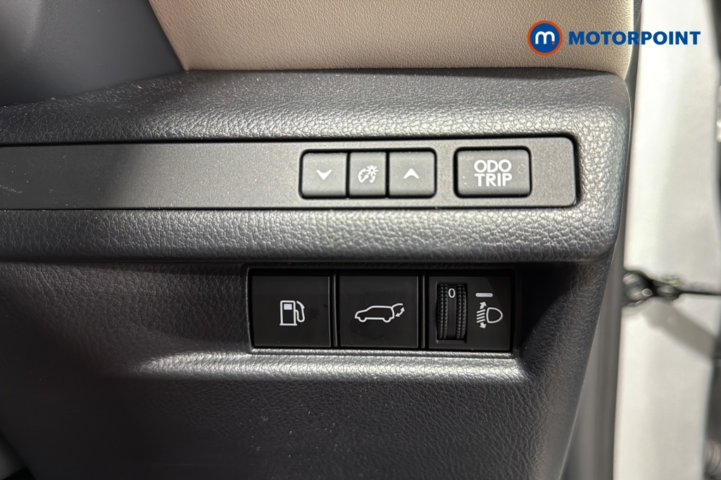 Lexus LBX Premium Plus Automatic Petrol-Electric Hybrid SUV - Stock Number (1636914) - 11th supplementary image