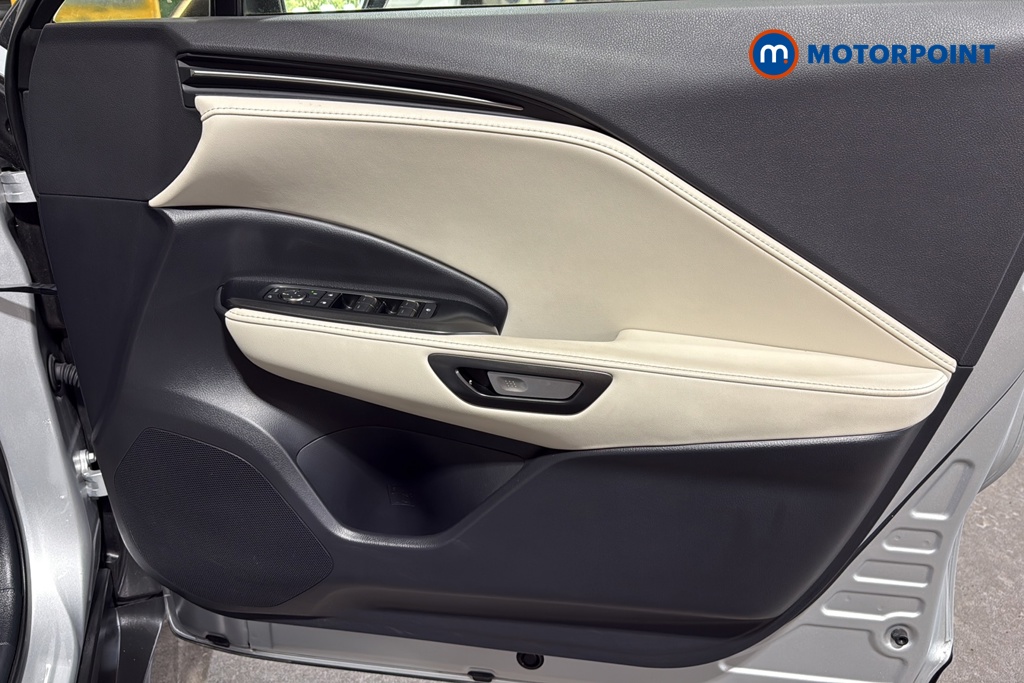 Lexus LBX Premium Plus Automatic Petrol-Electric Hybrid SUV - Stock Number (1636914) - 18th supplementary image