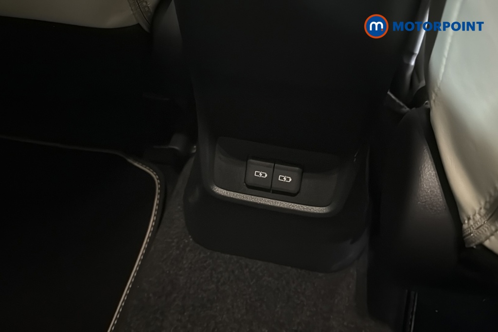 Lexus LBX Premium Plus Automatic Petrol-Electric Hybrid SUV - Stock Number (1636914) - 28th supplementary image