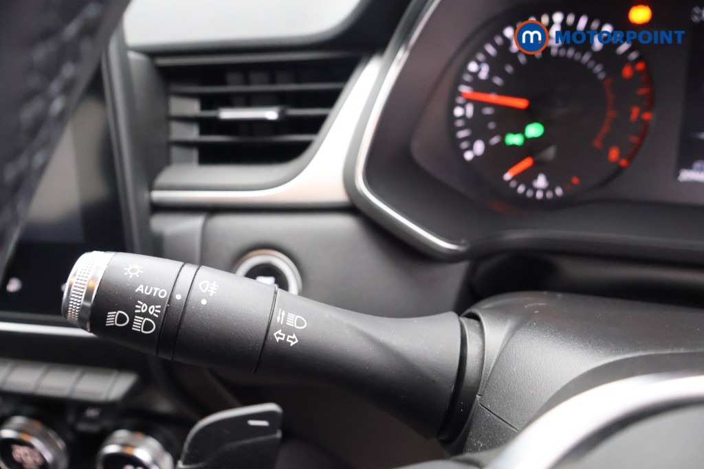 Renault Captur Iconic Automatic Petrol SUV - Stock Number (1642136) - 5th supplementary image