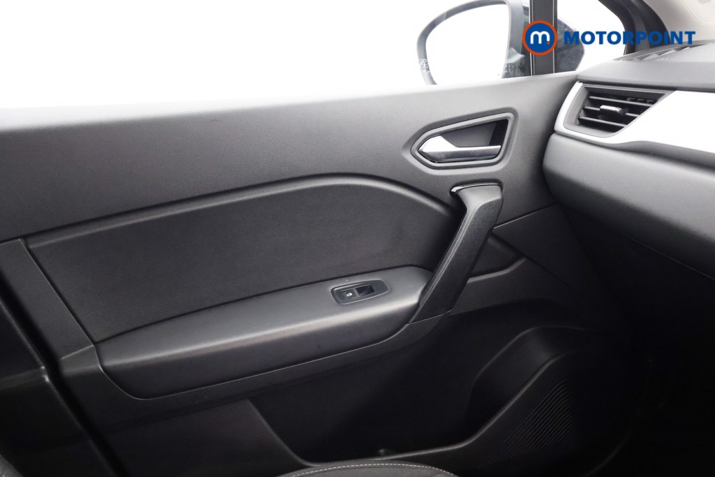 Renault Captur Iconic Automatic Petrol SUV - Stock Number (1642136) - 11th supplementary image