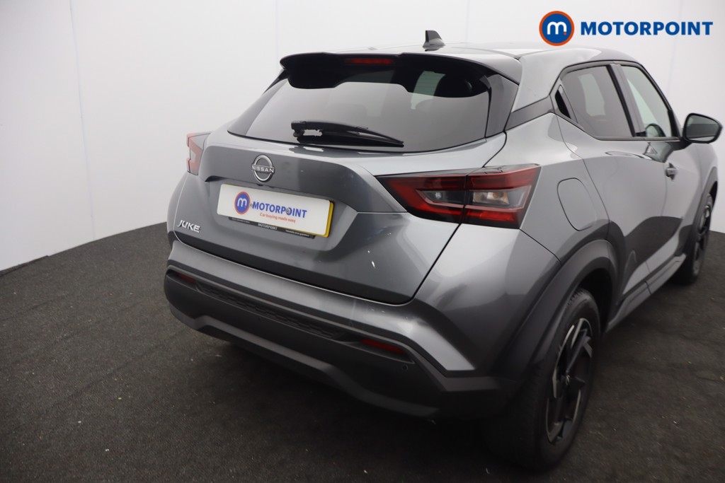 Nissan Juke N-Connecta Manual Petrol SUV - Stock Number (1642328) - 2nd supplementary image