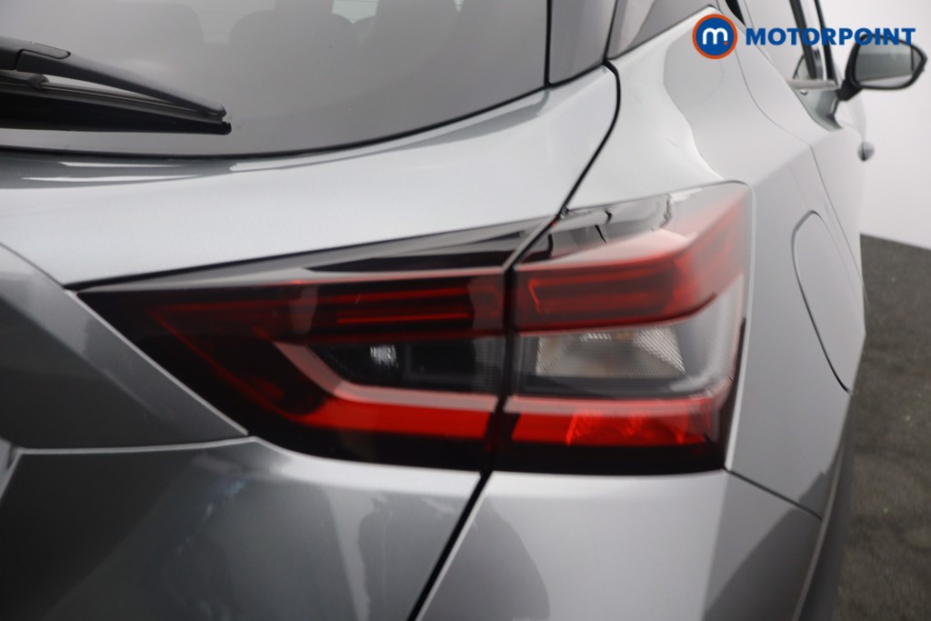Nissan Juke N-Connecta Manual Petrol SUV - Stock Number (1642328) - 3rd supplementary image
