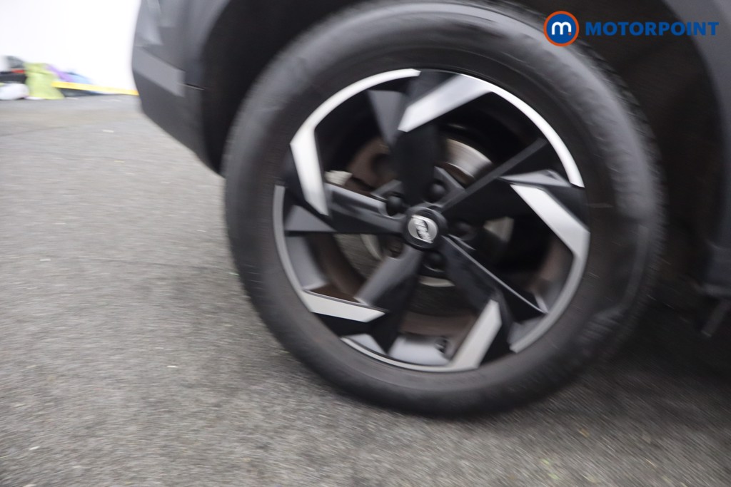 Nissan Juke N-Connecta Manual Petrol SUV - Stock Number (1642328) - 8th supplementary image