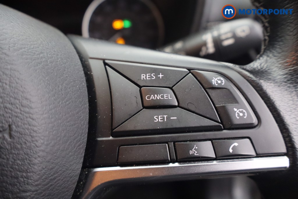 Nissan Juke N-Connecta Manual Petrol SUV - Stock Number (1642328) - 15th supplementary image