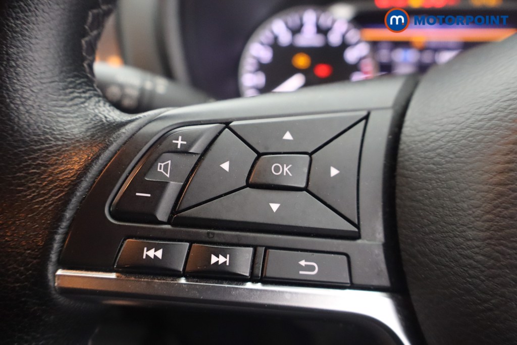 Nissan Juke N-Connecta Manual Petrol SUV - Stock Number (1642328) - 16th supplementary image