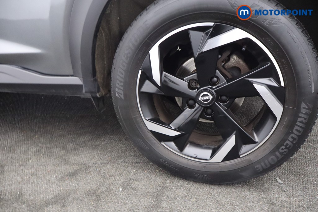 Nissan Juke N-Connecta Manual Petrol SUV - Stock Number (1642328) - 29th supplementary image